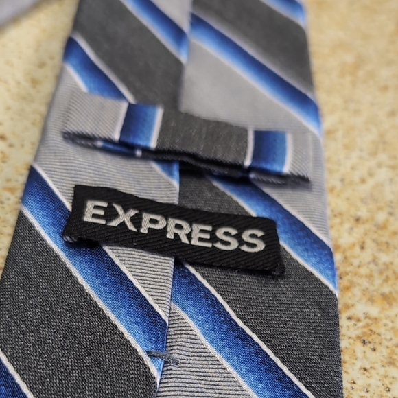 Express | 100% Silk Gray and Blue Striped Tie - Picture 3 of 4